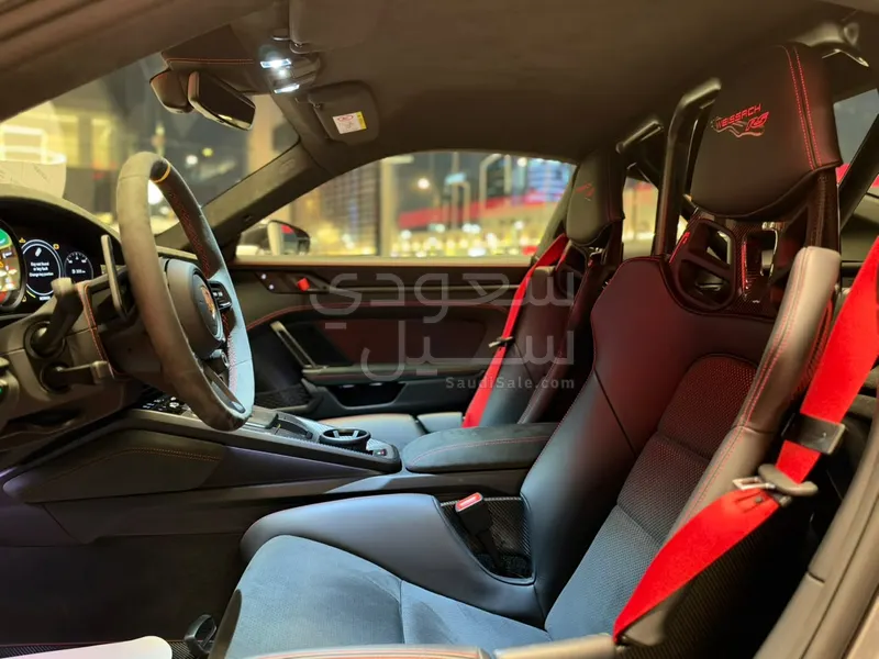 2025 بورش 911 جي تي 3 ار اس