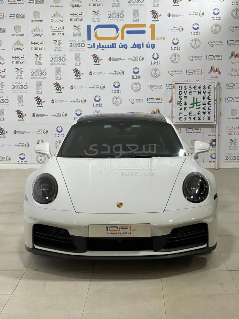 2025 بورش 911 كاريرا