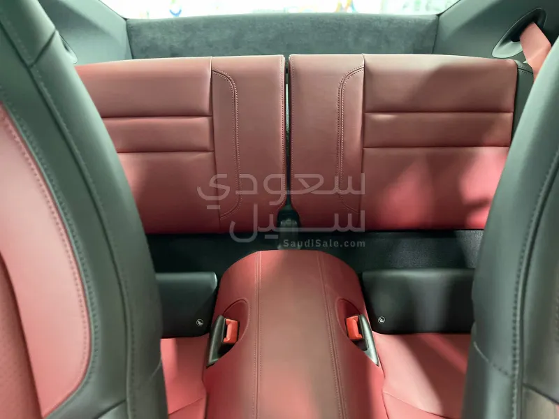 2025 بورش 911 كاريرا