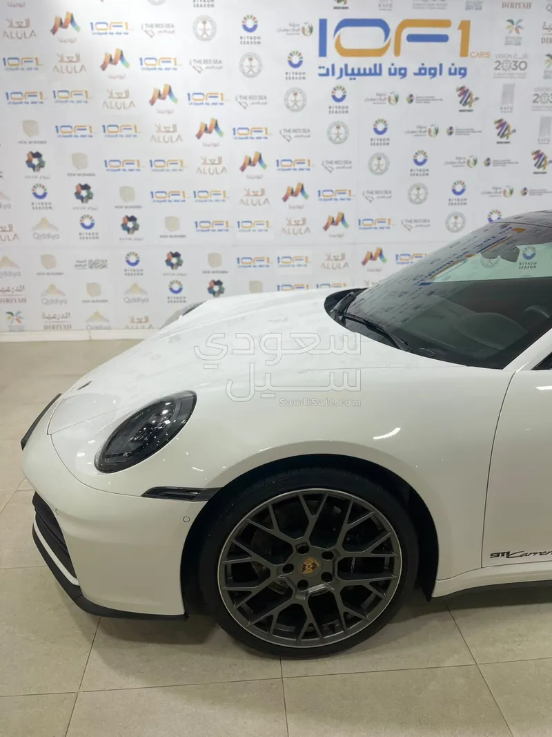2025 بورش 911 كاريرا