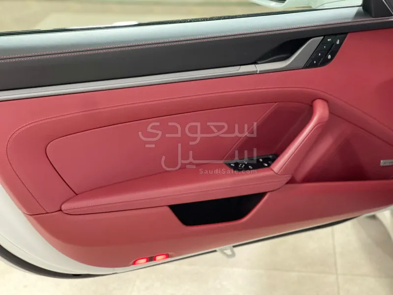 2025 بورش 911 كاريرا