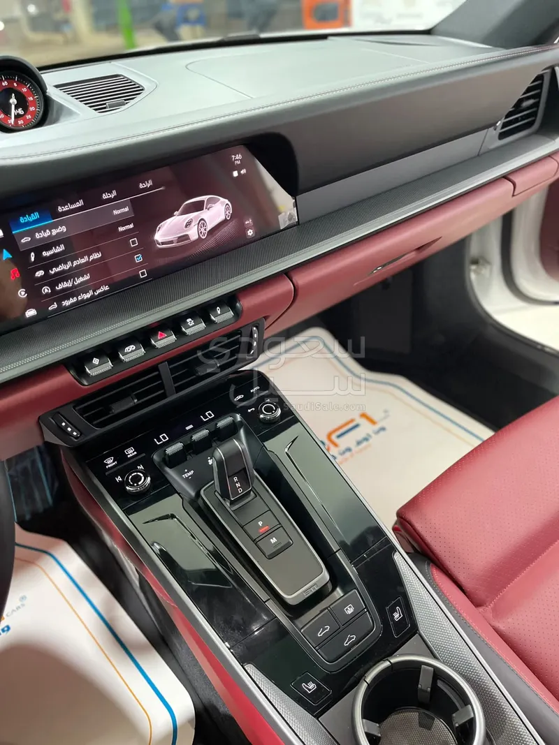 2025 بورش 911 كاريرا