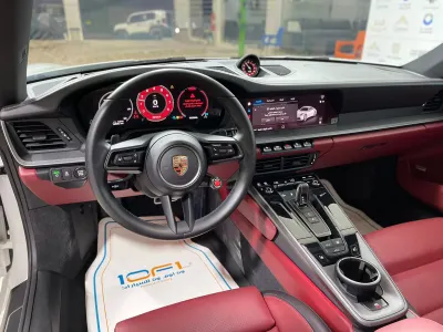 2025 بورش 911 كاريرا