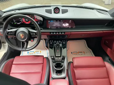 2025 بورش 911 كاريرا
