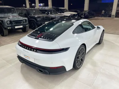 2025 بورش 911 كاريرا