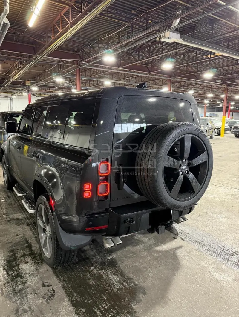 2023 لاند روفر ديفيندر V8 P525 ادشن