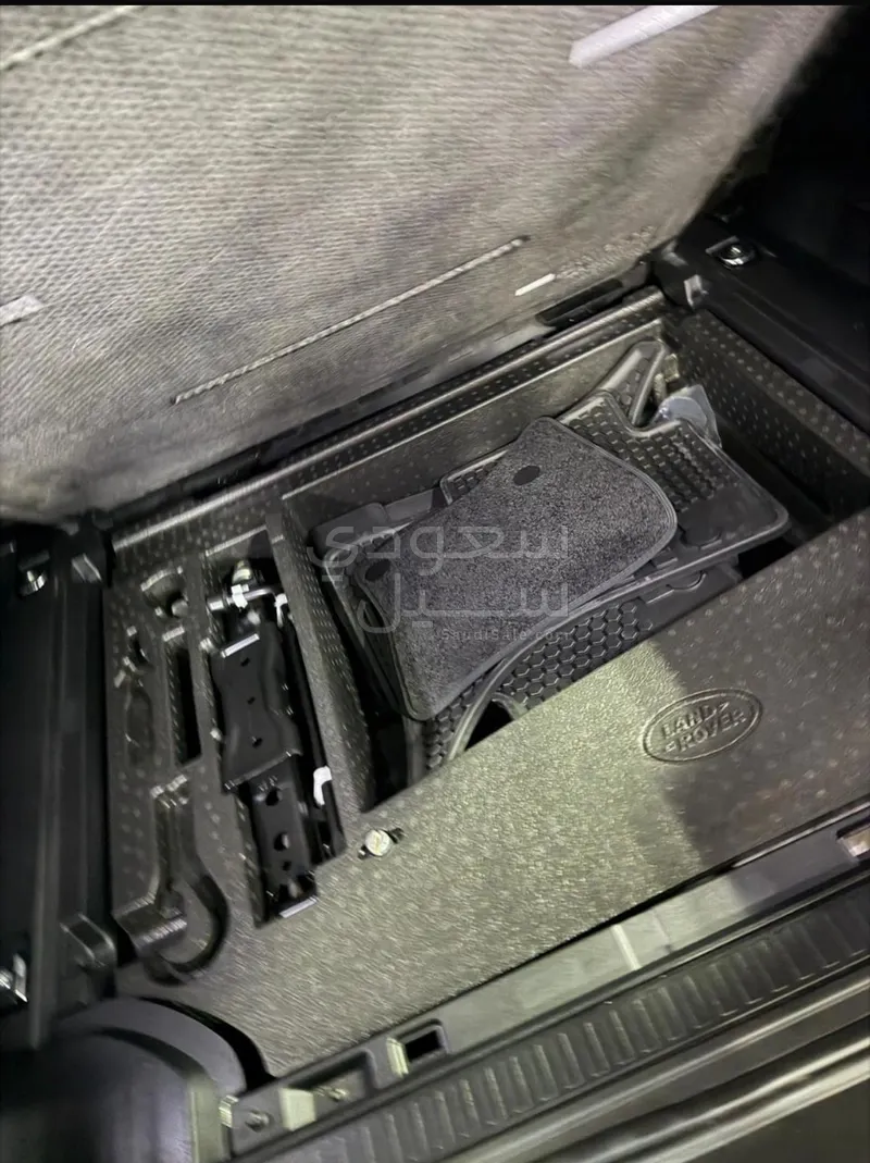 2023 لاند روفر ديفيندر V8 P525 ادشن