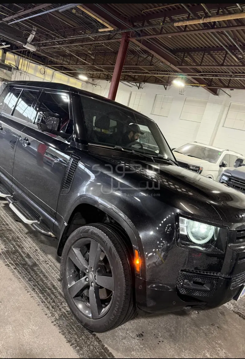 2023 لاند روفر ديفيندر V8 P525 ادشن