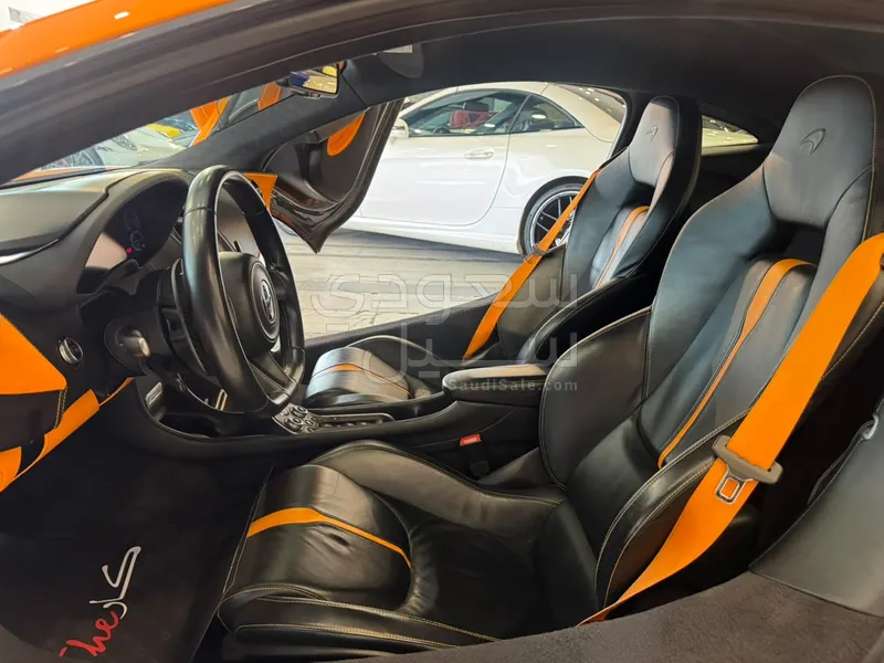 2017 مكلارين 570 اس