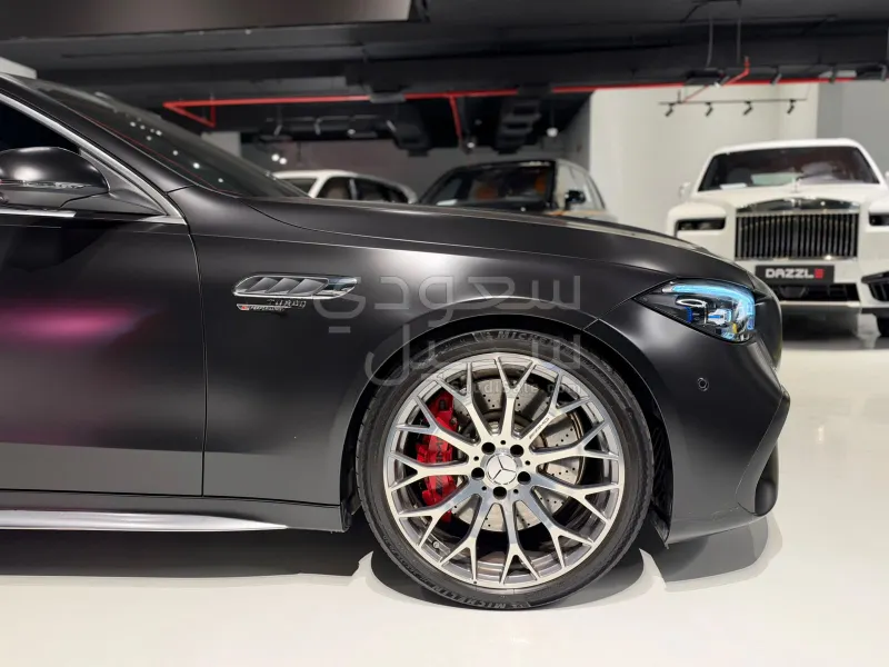 2024 مرسيدس - بنز سي 63 أي إم جي