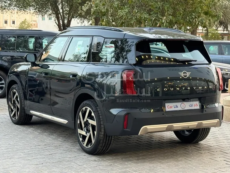 2024 ميني كونتري مان اس