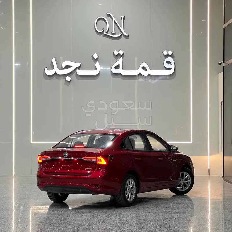 2025 ام جي ام جي 5