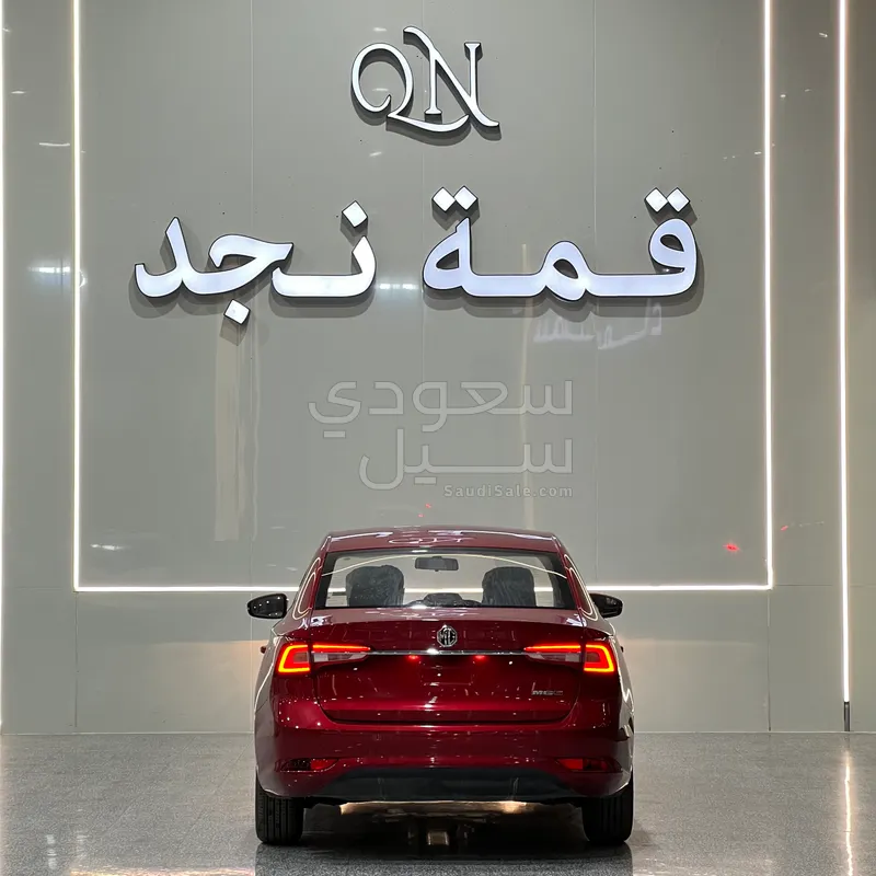 2025 ام جي ام جي 5