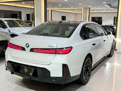 2027 بي ام دبليو الفئة السابعة 735أي