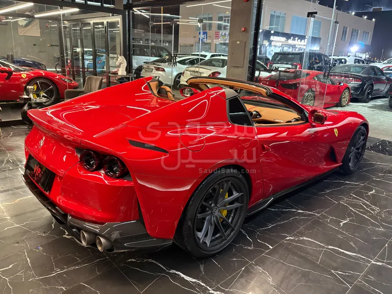 2022 Ferrari 812 GTS