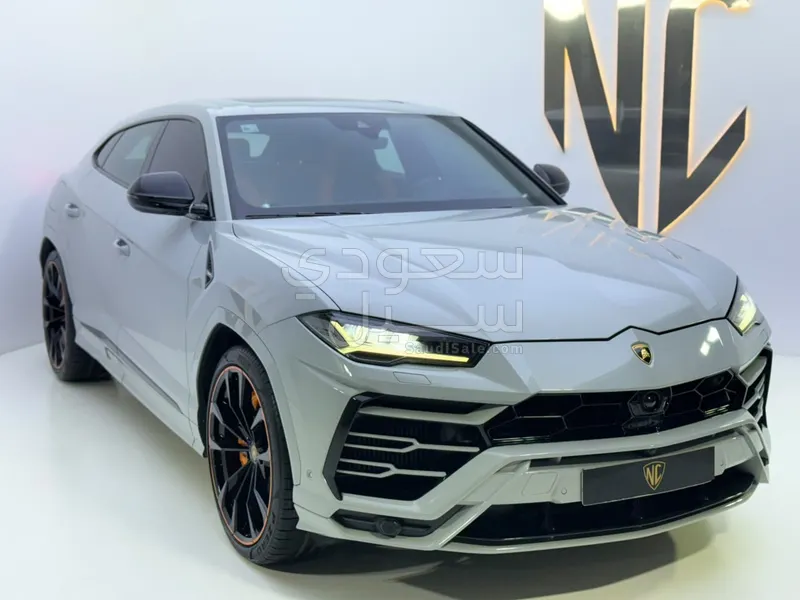 2022 لمبرجيني اوروس
