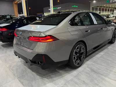 2027 بي ام دبليو الفئة الخامسة 520 أي