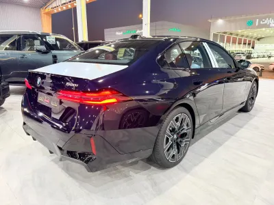 2027 بي ام دبليو الفئة الخامسة 520 أي