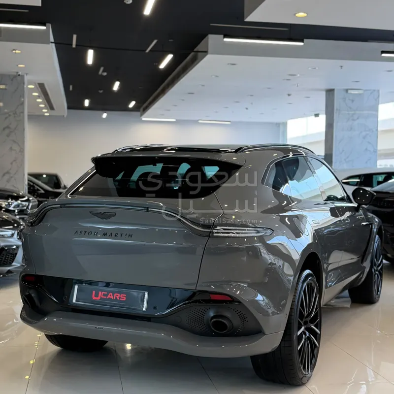 2022 استون مارتن دي بي اكس