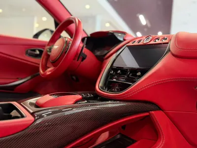2022 استون مارتن دي بي اكس