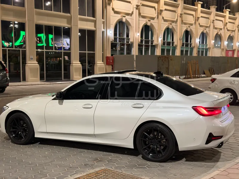 2021 بي ام دبليو الفئة الثالثة 320 أي