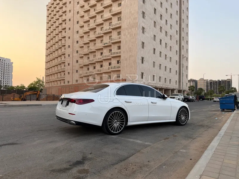 2025 مرسيدس - بنز إي 200