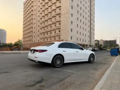 2025 مرسيدس - بنز إي 200