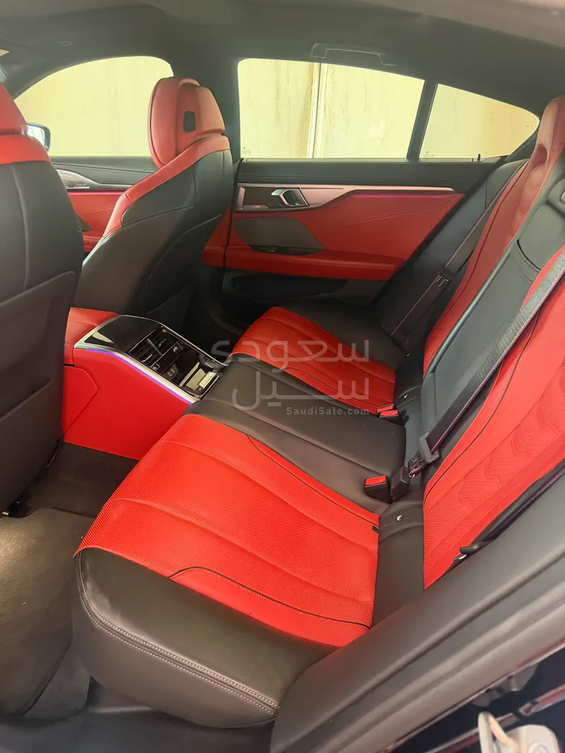 2024 بي ام دبليو الفئة الثامنة 840 إم