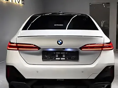 2024 بي ام دبليو الفئة الخامسة 520 أي إم كت