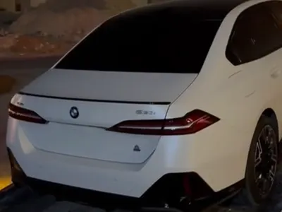 2024 بي ام دبليو الفئة الخامسة 520 أي إم كت