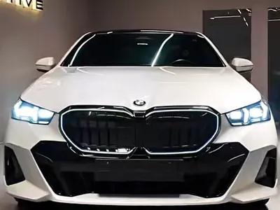2024 بي ام دبليو الفئة الخامسة 520 أي إم كت