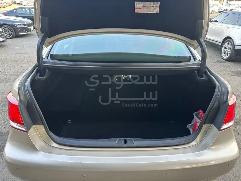 2015 لكزس إل إس 400