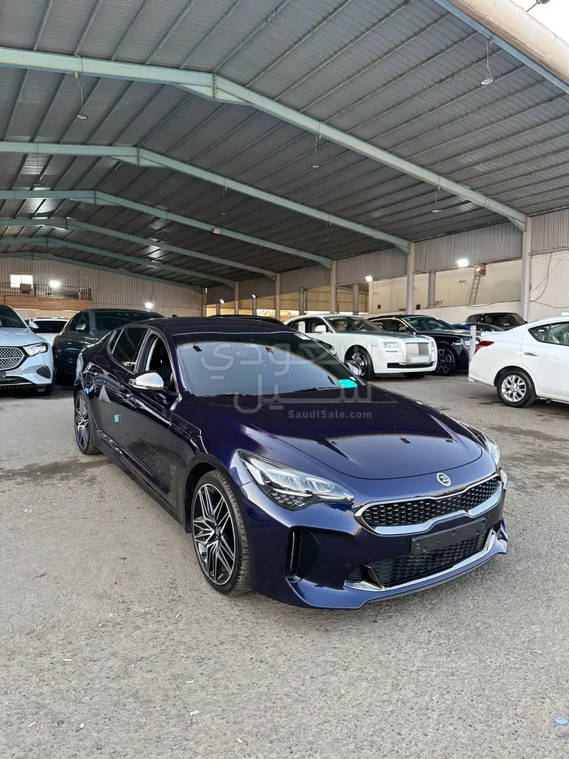 2021 كيا ستينجر جي تي