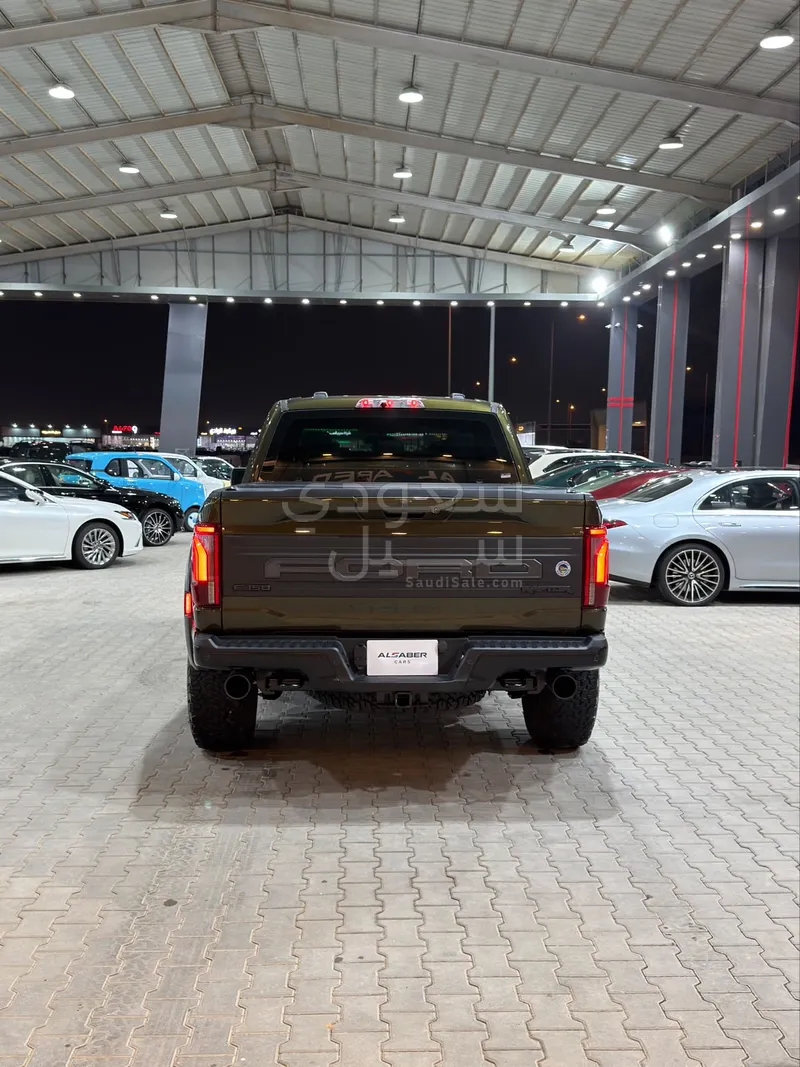 2025 فورد اف 150 رابتور