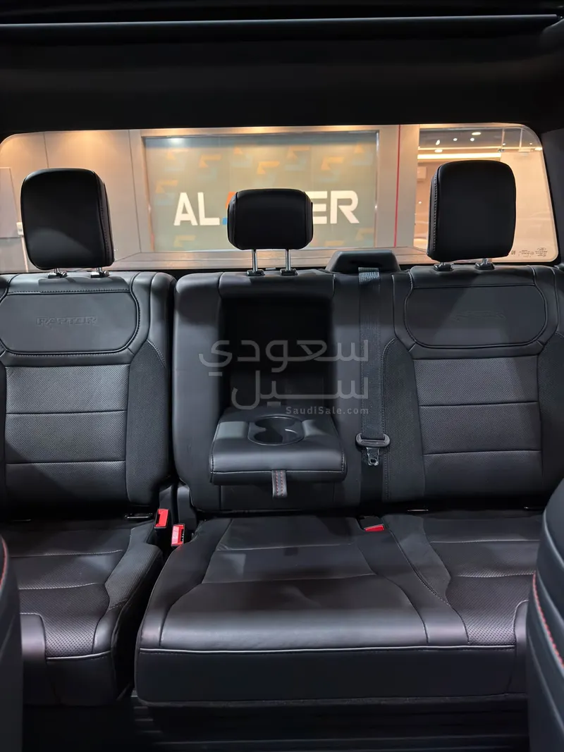 2025 فورد اف 150 رابتور