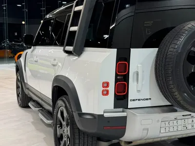 2021 لاند روفر ديفيندر 110 اتش اس اي