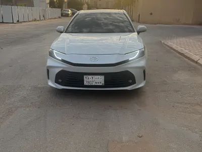 2025 تويوتا كامري اس اي