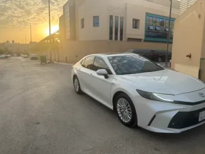 2025 تويوتا كامري اس اي