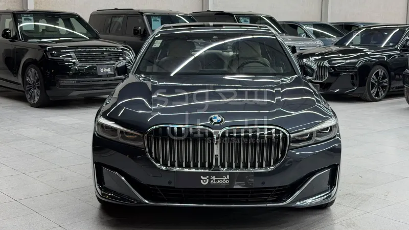2020 بي ام دبليو الفئة السابعة 730 إل أي