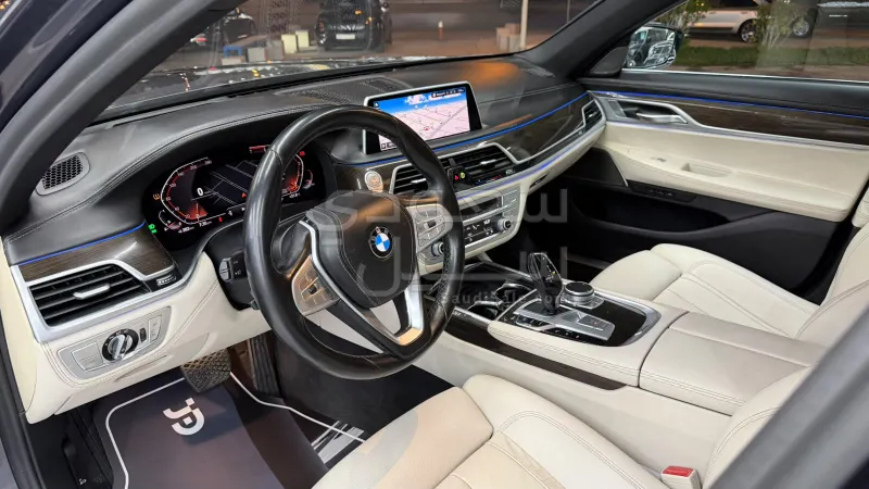2020 بي ام دبليو الفئة السابعة 730 إل أي