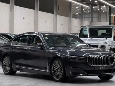 2020 بي ام دبليو الفئة السابعة 730 إل أي
