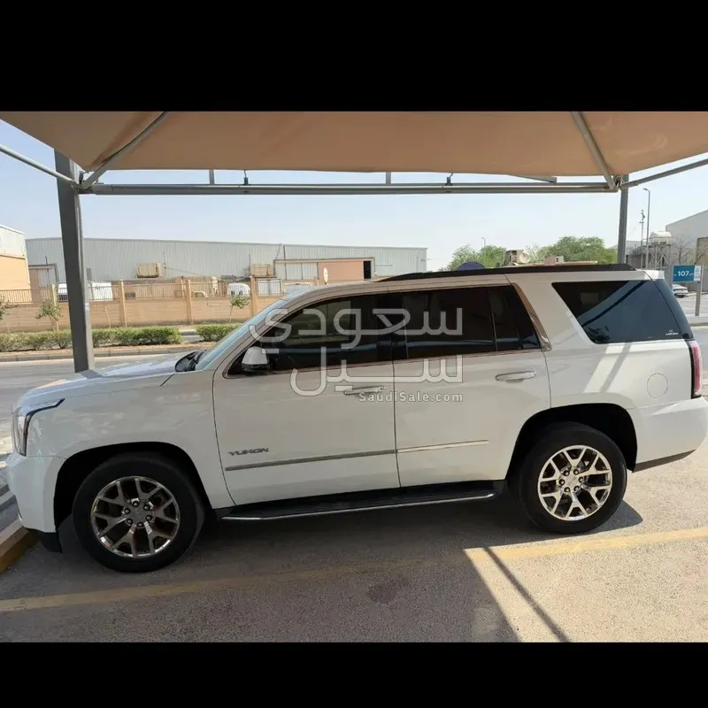 2017 جي ام سي يوكون
