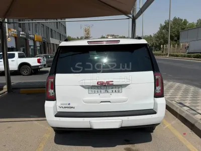2017 جي ام سي يوكون
