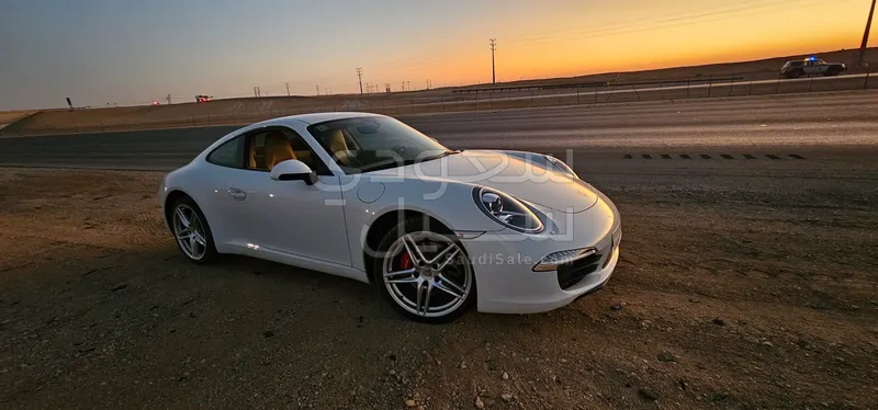 2015 بورش 911 كاريرا