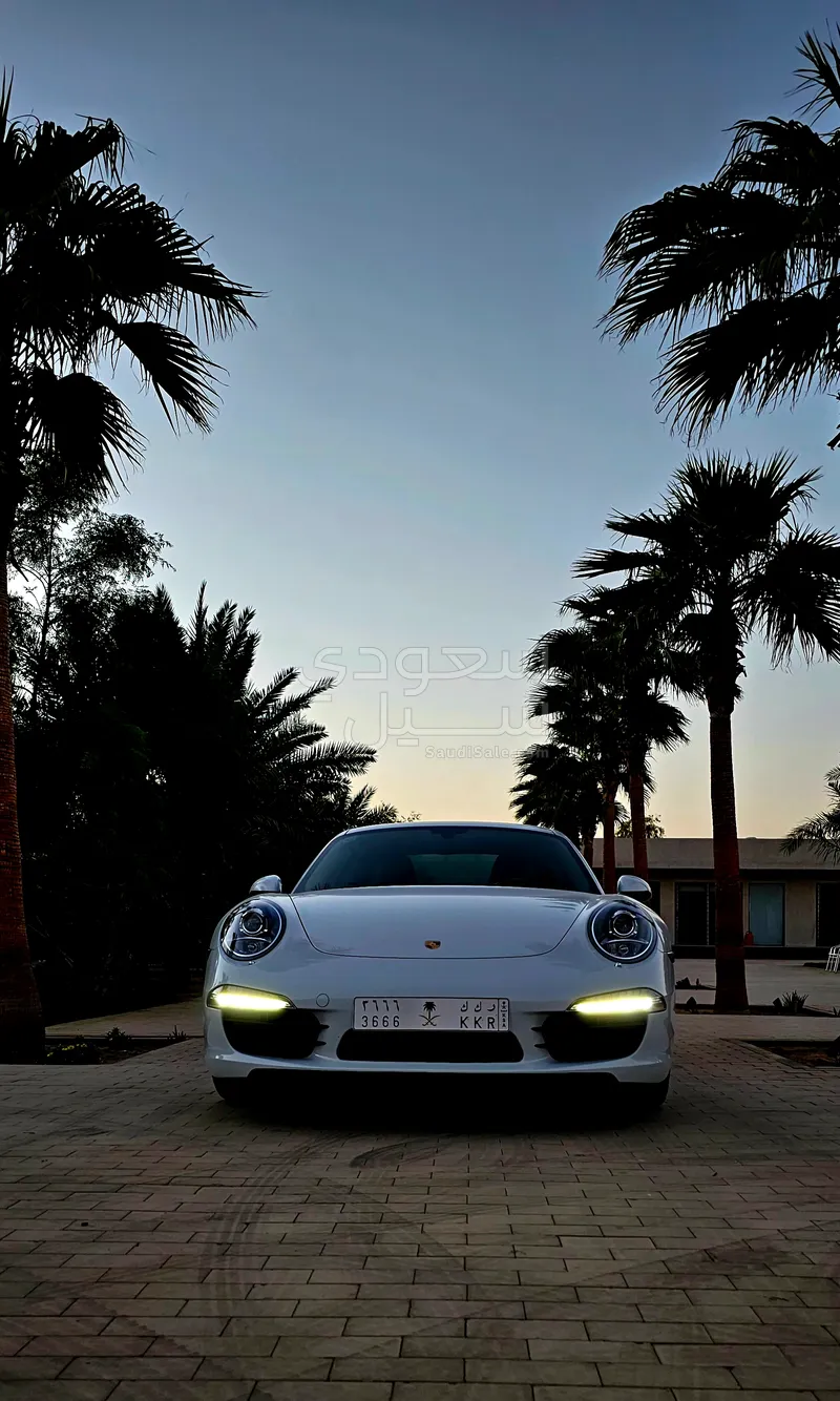 2015 بورش 911 كاريرا