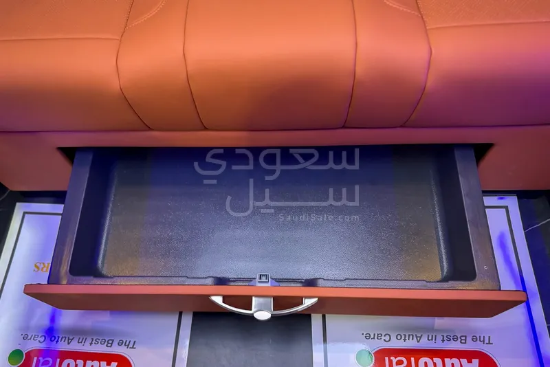 2025 مرسيدس - بنز فيتو