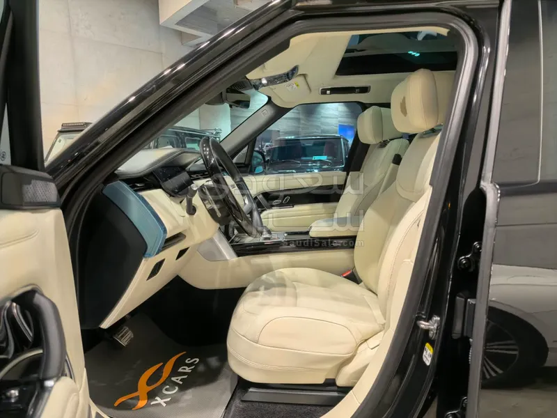 2025 لاند روفر رينج روفر اوتوبيوغرافي