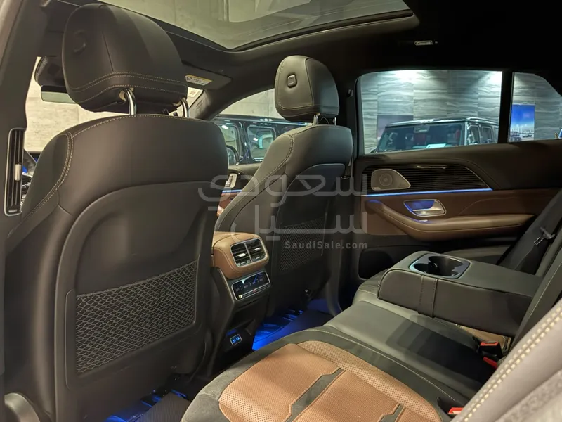 2024 مرسيدس - بنز جي إل إي 53 أي إم جي