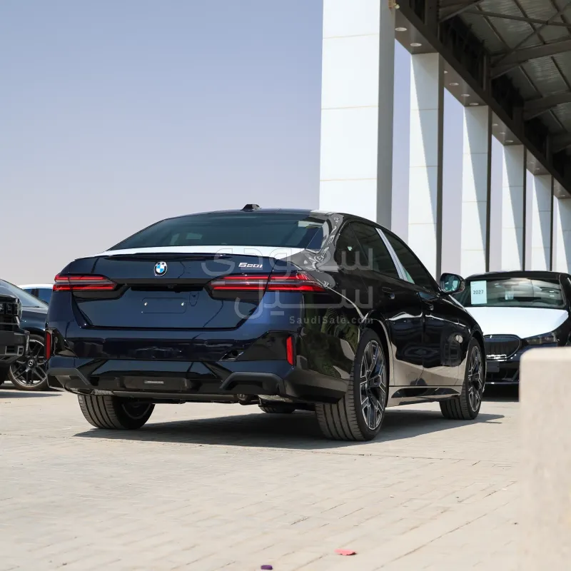 2027 بي ام دبليو الفئة الخامسة 520 أي