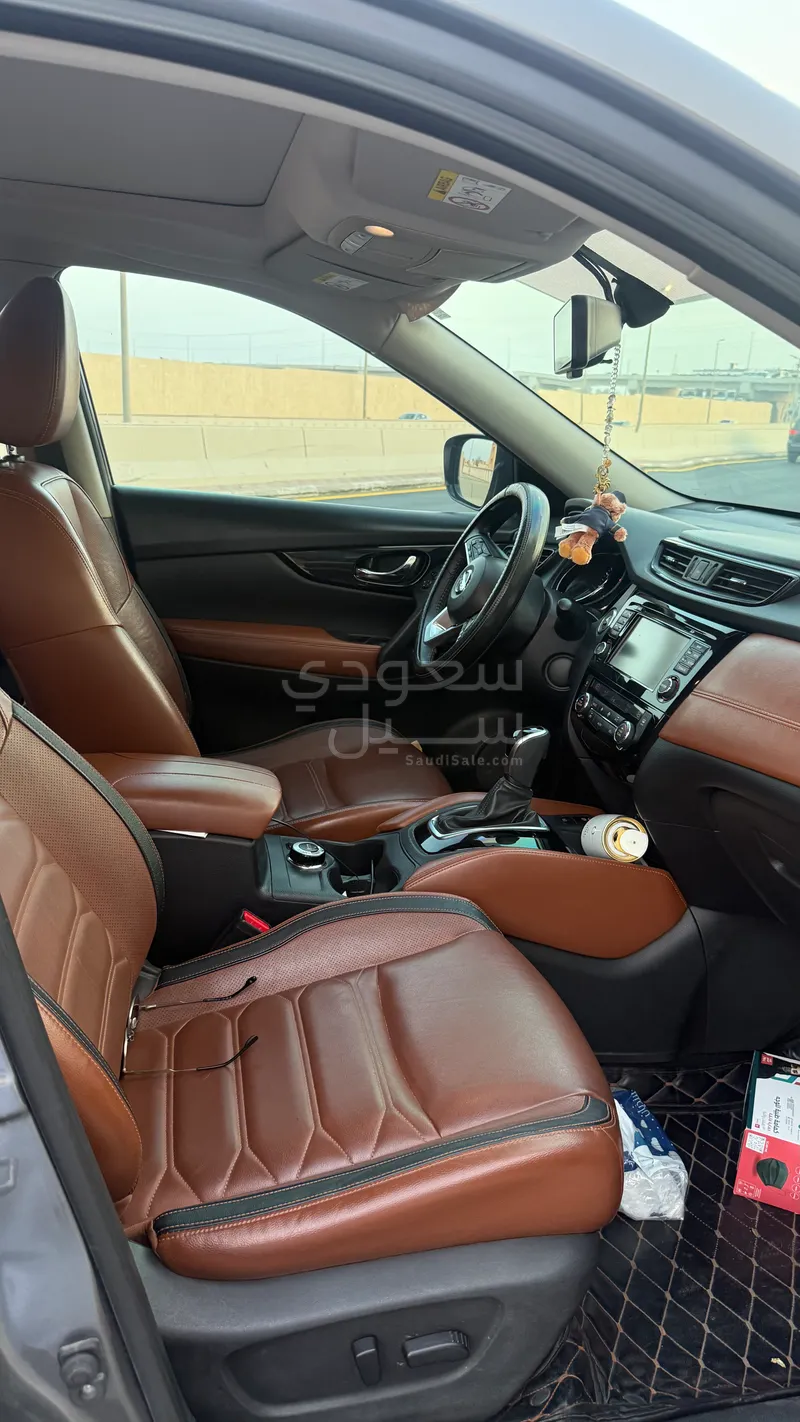 2021 نيسان اكس - ترايل